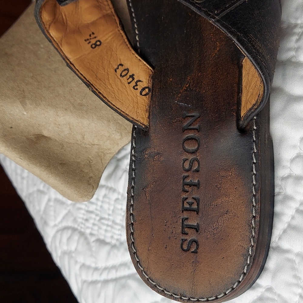 - Stetson Women's Black, Brown Studded Leather Thong Sandals, Western, Size 8.5 - Picture 3 of 13